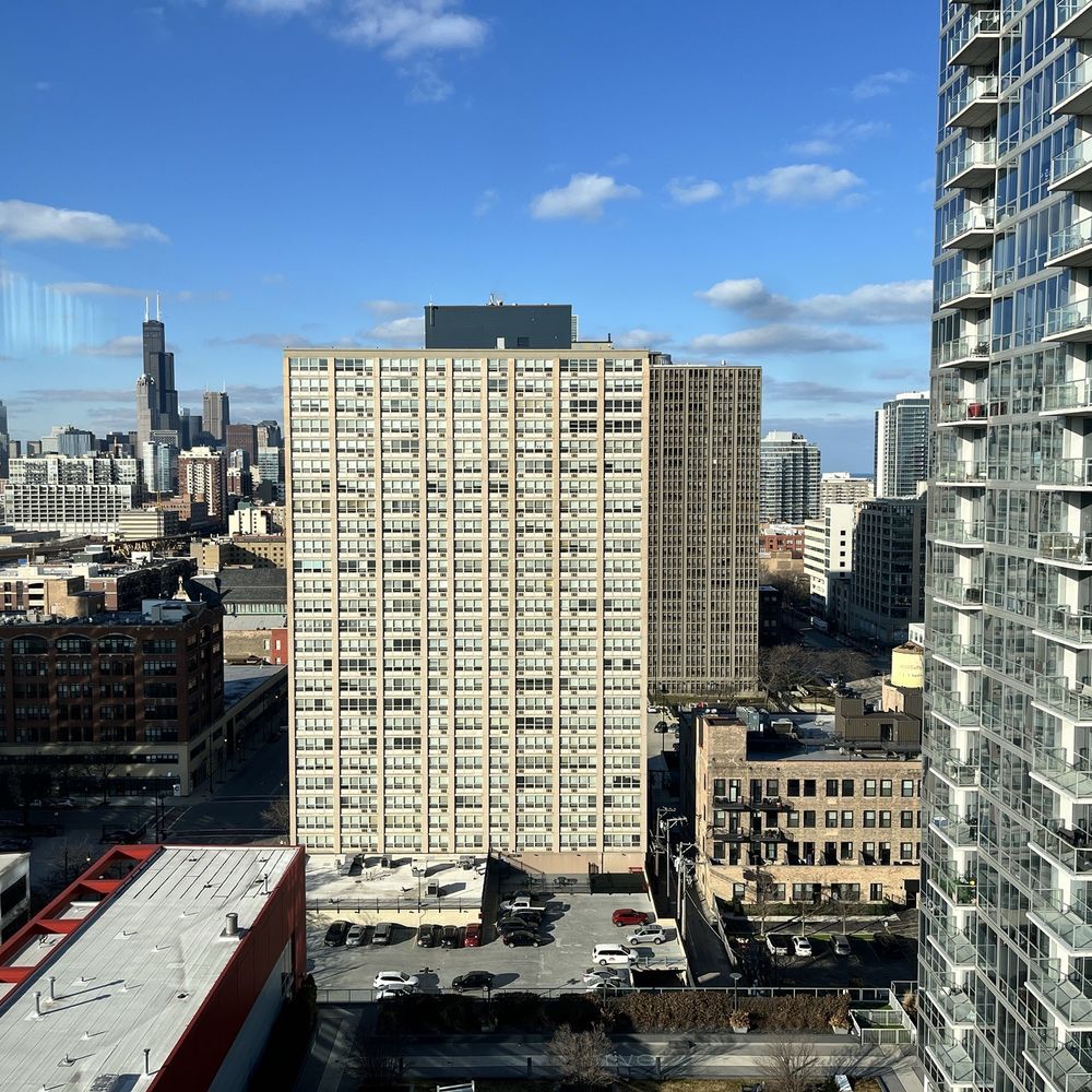 Hampton Inn Chicago McCormick Place - Hotels Near Me - Chicago, Illinois
