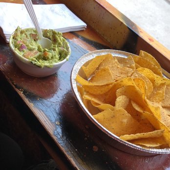 Carbon - Guacamole and chips - Mexican Near Me - Chicago, Illinois