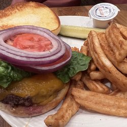 Fahrenheit Lounge - Cheeseburger and fries