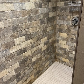 Don's Cab-Inns - Bathhouse shower - Campgrounds Near Me - Roanoke, Virginia