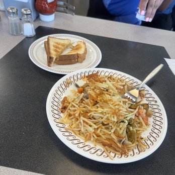 Waffle House - Regular Hashbrowns with veggies and toast - Breakfast & Brunch Near Me - Ft Lauderdale, Florida Waffle House - Regular Hashbrowns with veggies and toast - Breakfast & Brunch Near Me - Ft Lauderdale, Florida