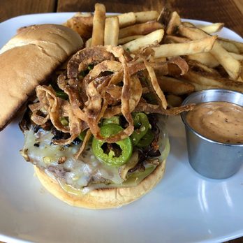 Bar Nova - Pepper Jack Jalapeño Burger - Beer, Wine & Spirits Near Me - Avon, Ohio