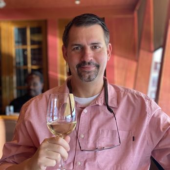 Scott's Seafood - Me sipping the lovely 2021 Kim Crawford Sauvignon Blanc - Seafood Near Me - Oakland, California Scott's Seafood - Me sipping the lovely 2021 Kim Crawford Sauvignon Blanc - Seafood Near Me - Oakland, California