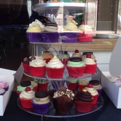 The Custom Cupcake Company