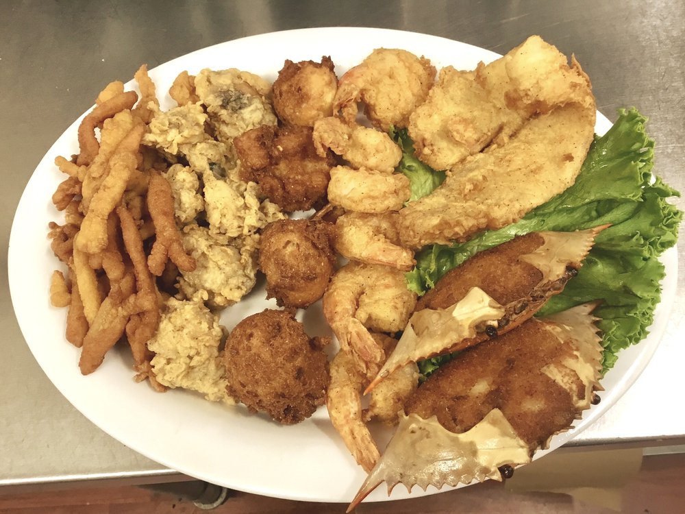 LANDING ZONE GRILL Updated July 2024 20 Photos & 22 Reviews 13060