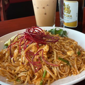 Aloy Thai Cuisine - D Pad Thai - Thai Near Me - Boulder, Colorado Aloy Thai Cuisine - D Pad Thai - Thai Near Me - Boulder, Colorado