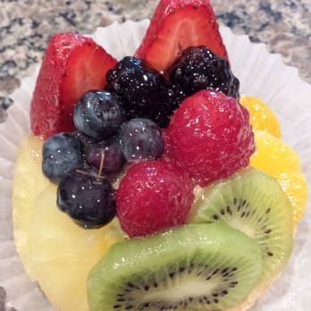Freed's Bakery - Fruit tart - Bakeries Near Me - Las Vegas, Nevada Freed's Bakery - Fruit tart - Bakeries Near Me - Las Vegas, Nevada
