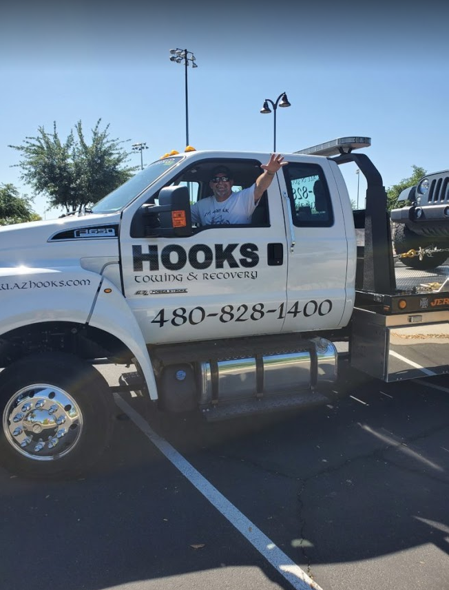 HOOKS TOWING AND RECOVERY Updated April 2024 102 Photos & 11