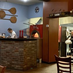 Ristorante Mulino - The pizza maestro creating another masterpiece