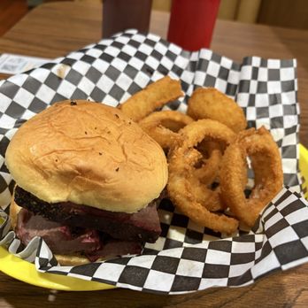 Oklahoma Smoke BBQ - Brisket sandwich w/ onion rings: 7/10 - Barbeque Near Me - Oklahoma City, Oklahoma Oklahoma Smoke BBQ - Brisket sandwich w/ onion rings: 7/10 - Barbeque Near Me - Oklahoma City, Oklahoma