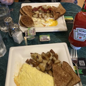Egghead's Restaurant - Breakfast & Brunch Near Me - Fort Bragg, California Egghead's Restaurant - Breakfast & Brunch Near Me - Fort Bragg, California