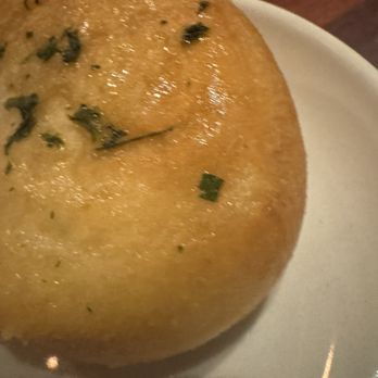 Wood Ranch Cerritos - Garlic Fresh Baked Rolls - Barbeque Near Me - Cerritos, California