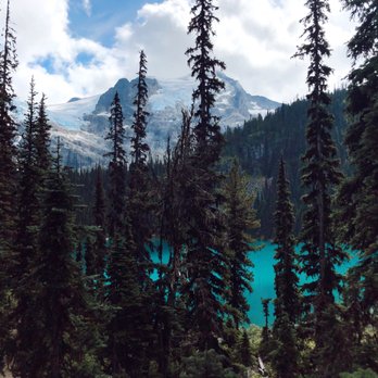 Joffre Lakes Provincial Park - Parks Near Me - Mount Currie, British Columbia