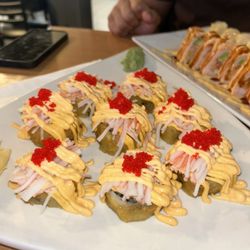 MJ's Restaurant Bar & Grill - Volcano roll