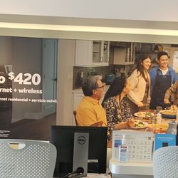 AT&T Store - Spanish picture
