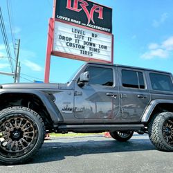 LRA Loves Rims and Accessories