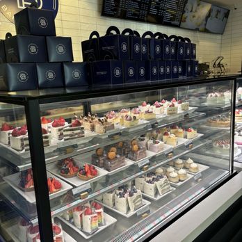 Paris Baguette - cake slices and whole cakes - Bakeries Near Me - Tukwila, Washington Paris Baguette - cake slices and whole cakes - Bakeries Near Me - Tukwila, Washington