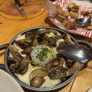 Jaleo - mushrooms with mashed potatoes - Spanish Near Me - Washington, DC, District of Columbia Jaleo - mushrooms with mashed potatoes - Spanish Near Me - Washington, DC, District of Columbia
