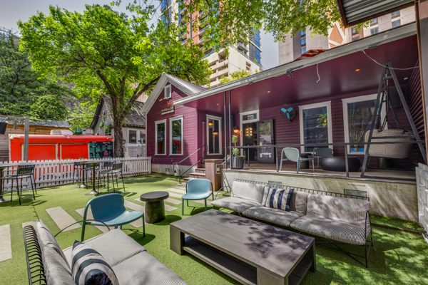 Bungalow by null