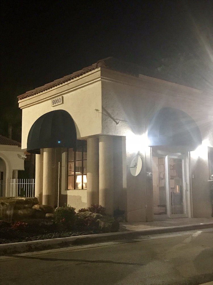 PLATINA GUARD HOUSE Updated June 2024 9960 Platina Ave, Boynton