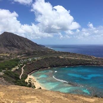 Hanauma Bay Trail - Gorgeous view of the bay and Koko Head - Hiking Near Me - Honolulu, Hawaii Hanauma Bay Trail - Gorgeous view of the bay and Koko Head - Hiking Near Me - Honolulu, Hawaii