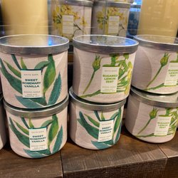 Bath & Body Works - Candles