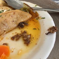 Sol Del Valle - Look at how much oil came out of two tacos. This is gross as f***!