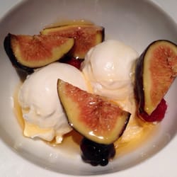 Floreta - Yogur griego con miel e higos