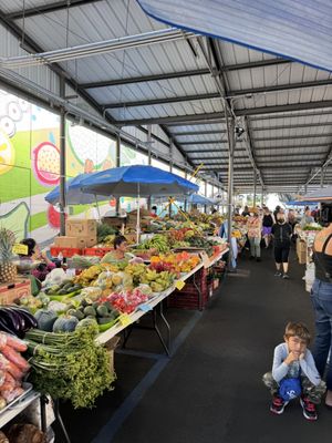Hilo Farmer's Market by null