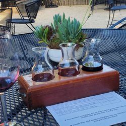 DeRose Vineyards - This is a great way to do wine  tasting.