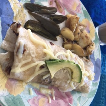 Café de Ciudad - Breakfast burrito with bacon and eggs - Mexican Near Me - Cabo San Lucas, BCS