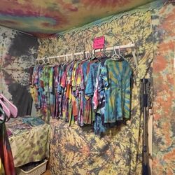 Tiedyehobo - Graphic shirts.