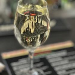 Strong’s Brick Oven Pizzeria - Murphy Goode Sauvignon blanc