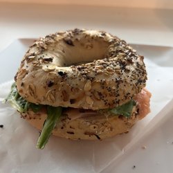 Amelie cafe - Smoked Salmon bagel (no cream cheese)