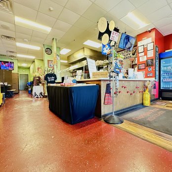 Caprigios Pizza - The interior. It wasn't busy. Got my food and gone. - Pizza Near Me - Clarksville, Tennessee