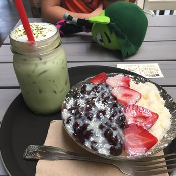 Cafe Bench - Cafes Near Me - Flushing, New York