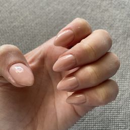 UV gel manicure (few days old) UV gel manicure (few days old)