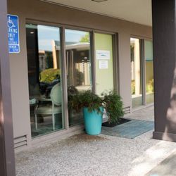 Lanphier Family Dentistry - Lanphier Family Dentistry - San Rafael - Front door view from the parking lot.