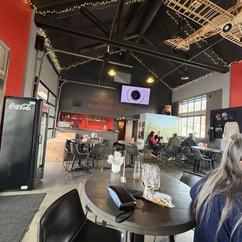 Endless Orchard Cider - Interior seating - Cideries Near Me - Chelan, Washington Endless Orchard Cider - Interior seating - Cideries Near Me - Chelan, Washington
