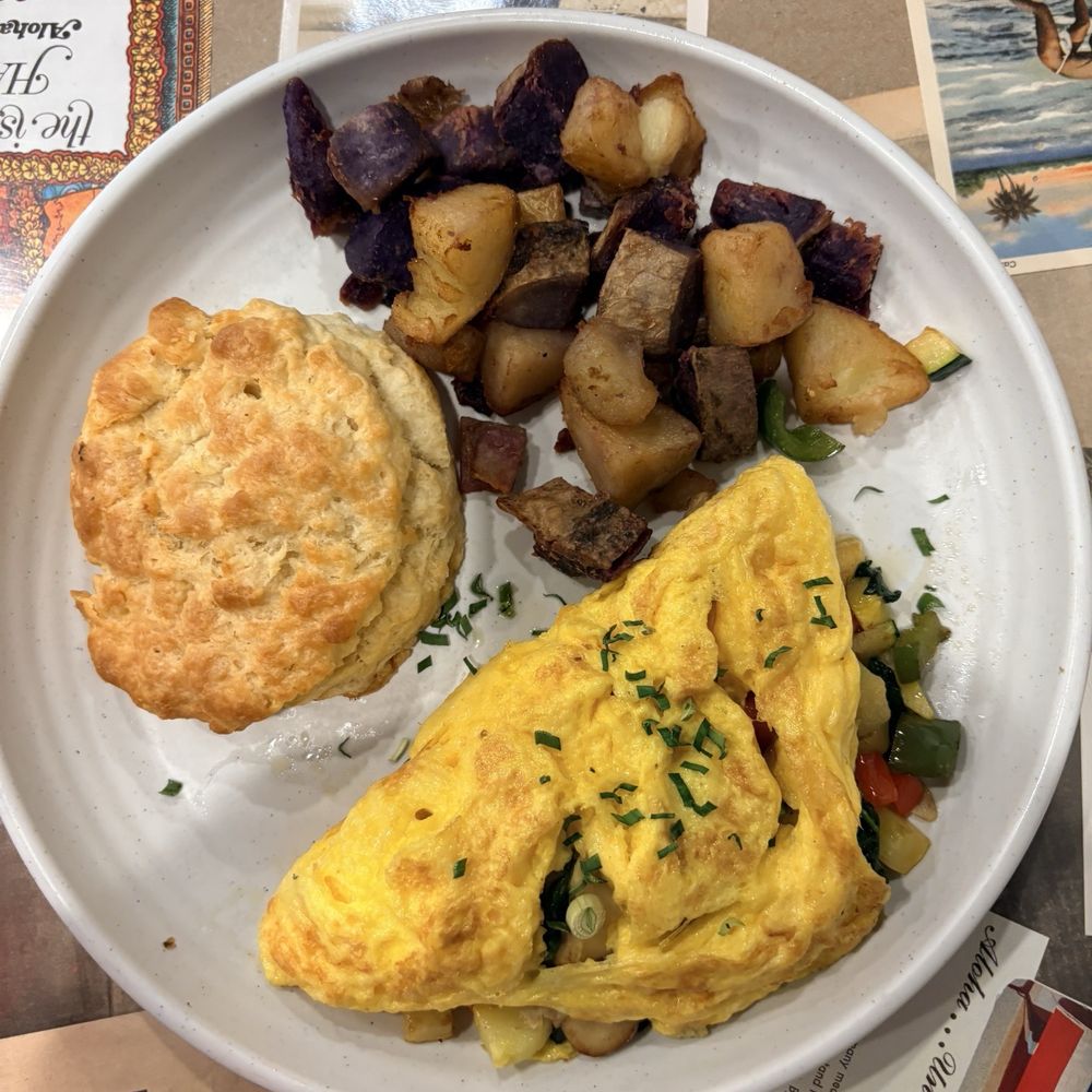 Kona Biscuit - Veggie Omelette - Breakfast & Brunch Near Me - Waikoloa, Hawaii