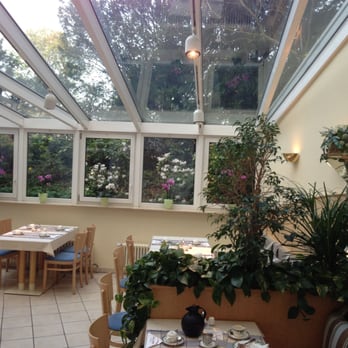 Central Hotel Eschborn - Bed & Breakfast Near Me - Eschborn, HE