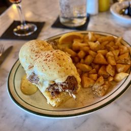 Pulled Pork Benedict