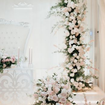 Cristina's Flowers - Sweetheart table - Florists Near Me - Long Beach, California