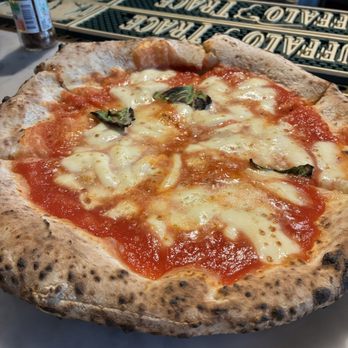 Settebello Pizzeria Napoletana - Mini Margherita pie at happy hour - Pizza Near Me - Pasadena, California