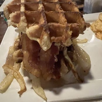 Ventana Gourmet Grill - Sugar Burger - American Near Me - Excelsior Springs, Missouri