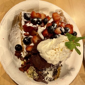 Waffle and Berry - Berries and cream waffle with acai - Waffles Near Me - Honolulu, Hawaii