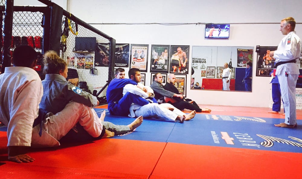 AKA MMA & Fitness Logo
