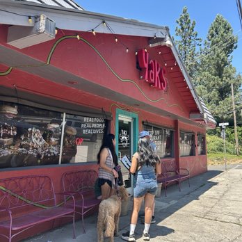 Yak's on the 5 - Yaks entrance - Burgers Near Me - Dunsmuir, California Yak's on the 5 - Yaks entrance - Burgers Near Me - Dunsmuir, California