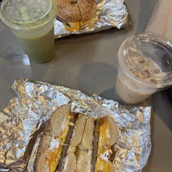 Hero Coffee and Bagel Bar - Food and drinks - Coffee & Tea Near Me - Chicago, Illinois