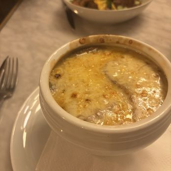 La Maison de l'Aubrac - Onion soup - French Near Me - Paris, 75